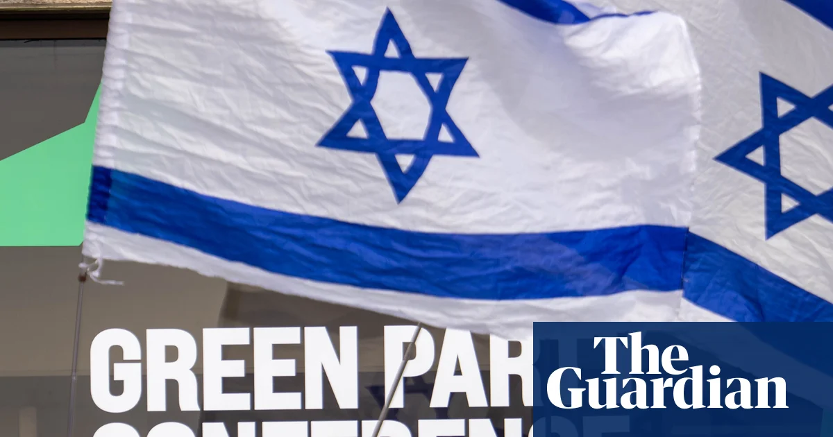 Green party votes to adopt policy equating Zionism with racism