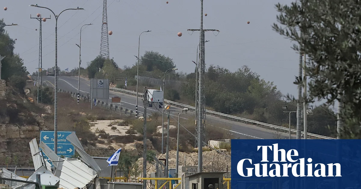 Nearly 2,000 Palestinians displaced in Hebron as Israeli forces take over homes