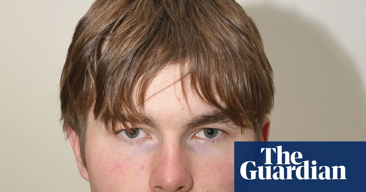 Norwegian teenager hired as hitman by Iranian gang jailed for 20 years