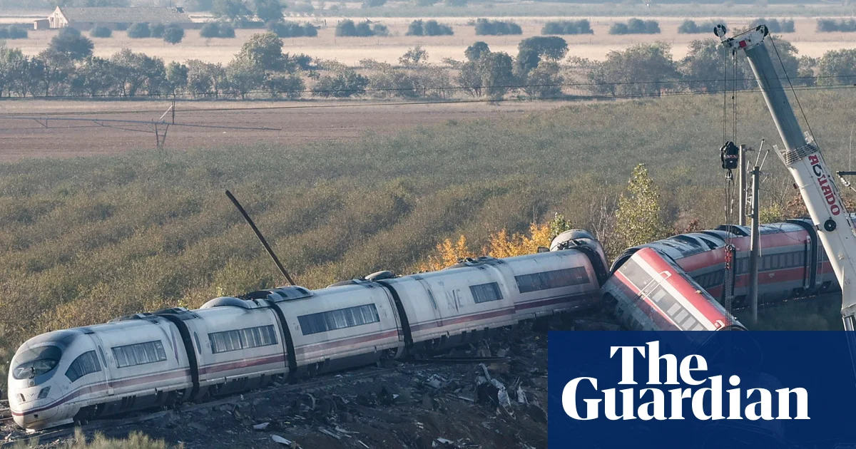 Spain begins three days of mourning after deadly train crash