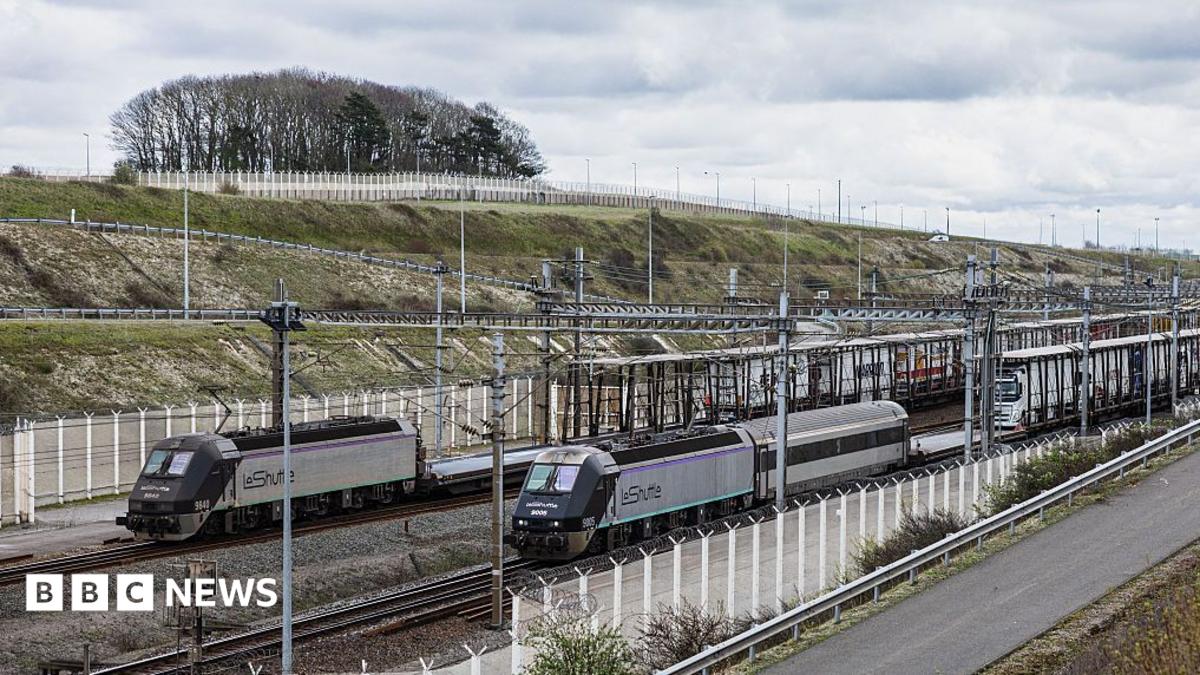 Bus hits train at Channel Tunnel: 19 injured in France
