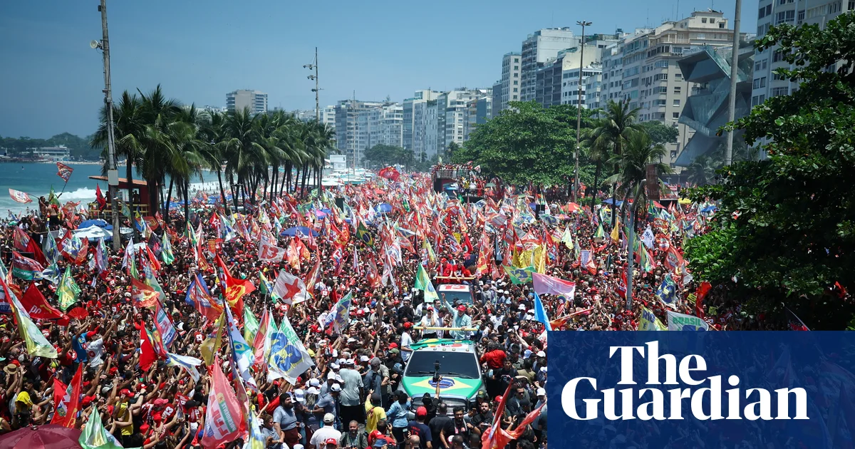 Tens of thousands of Lula supporters rally on Copacabana ahead of Brazil runoff