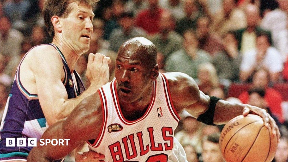 Джерси Майкла Джордана с финала NBA 1998 года продано более чем за 9 млн фунтов
