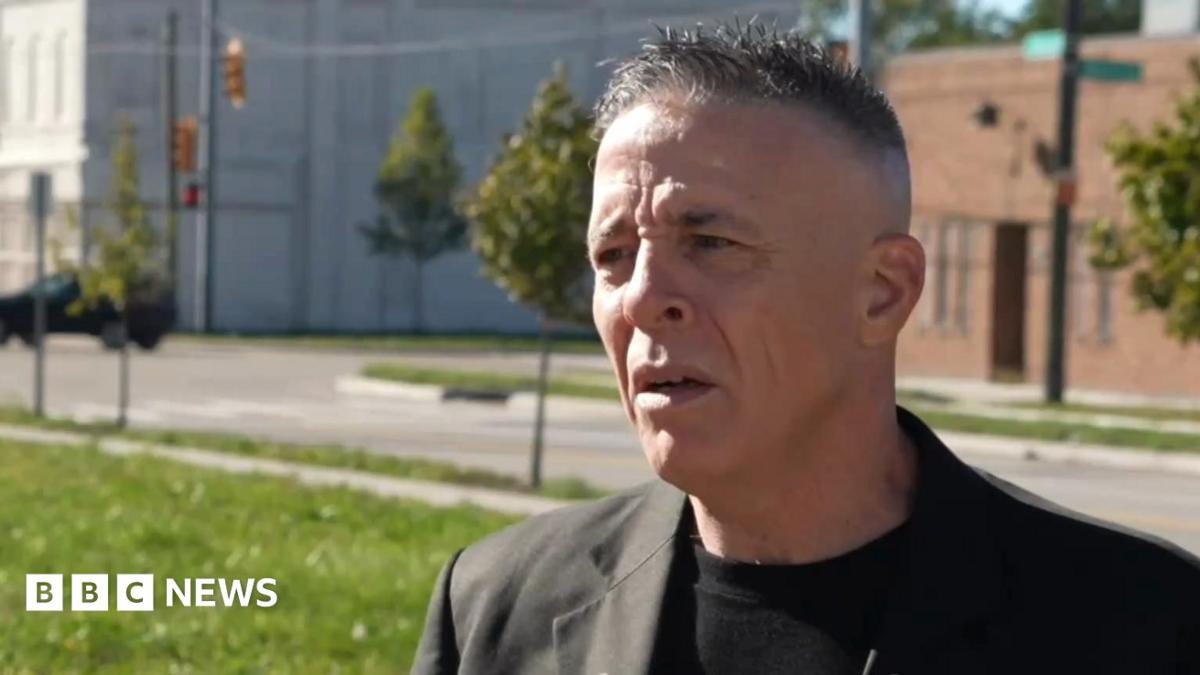 Minneapolis withdrawal was 'surrender', Trump's ex-border patrol chief tells BBC