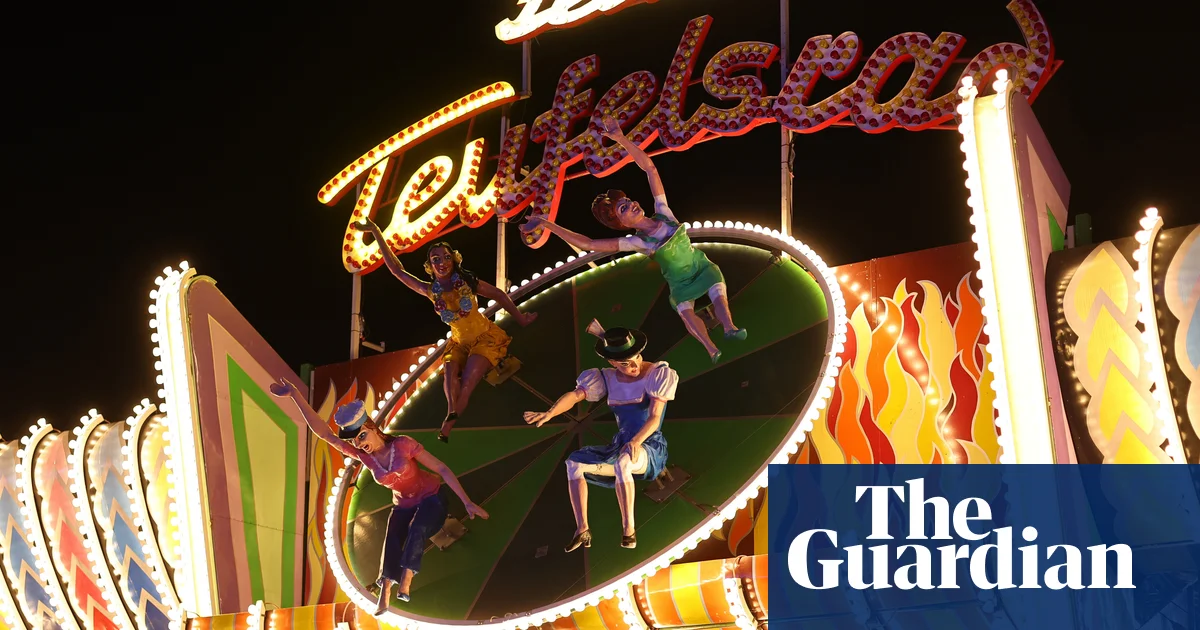 Women given free cycling shorts to prevent upskirting on Oktoberfest ride