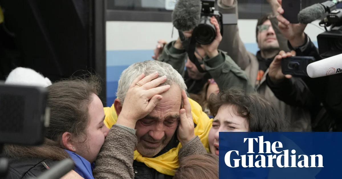 Эвакуированные из Олешек воссоединились с семьями после перемирия и перехода в Украину