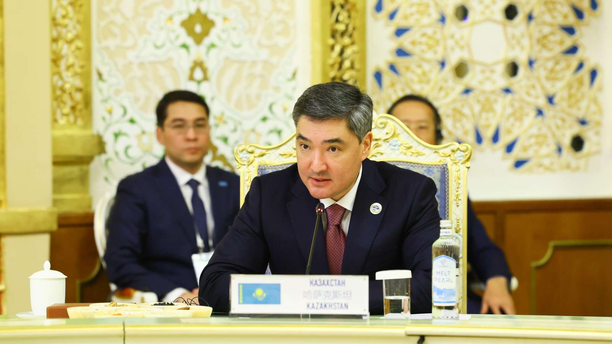 Казахстан планирует увеличить грузоперевозки по Транскаспийскому маршруту до 10 млн тонн в год