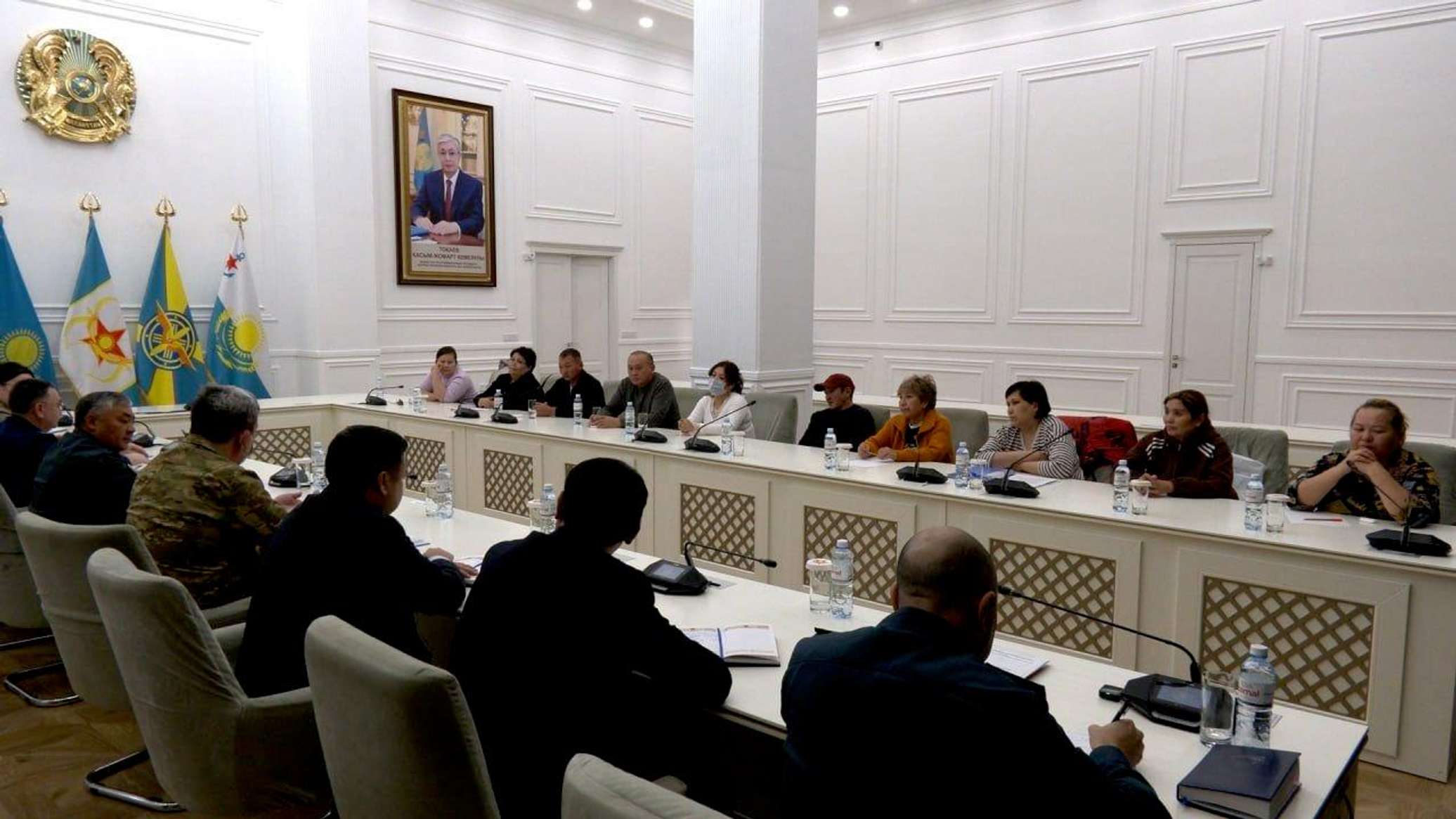 Defense Minister meets relatives of fallen service members