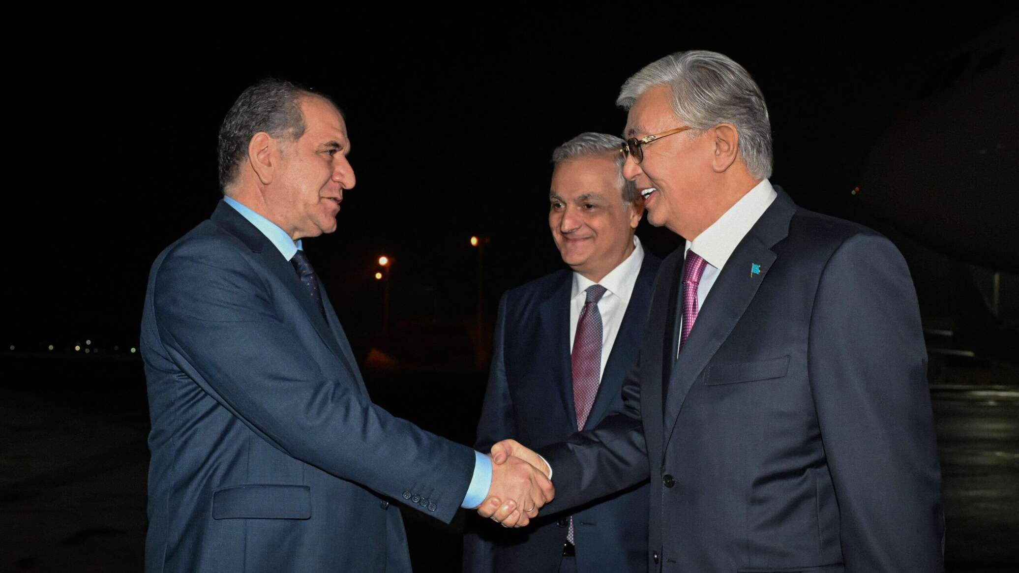 Tokayev arrives in Yerevan for COP17 summit