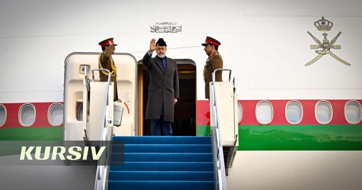 Tokayev sees off Sultan of Oman at Astana airport