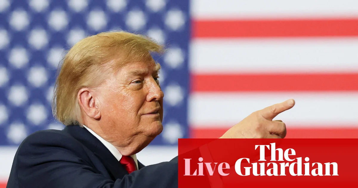 Трамп похвалил сторонника, ударившего протестующего на митинге в Южной Каролине