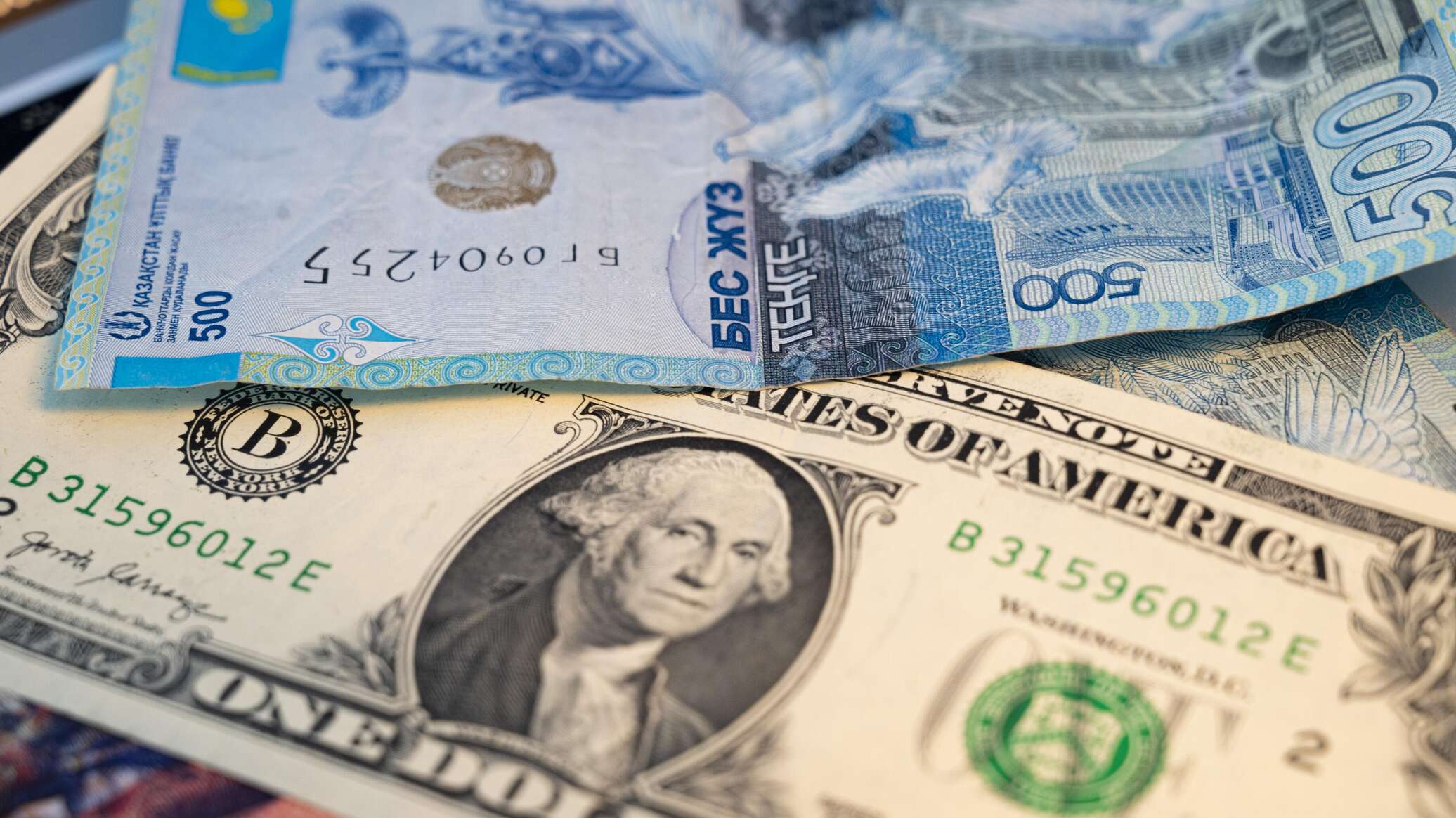 Правительство прогнозирует курс доллара на уровне 480 тенге