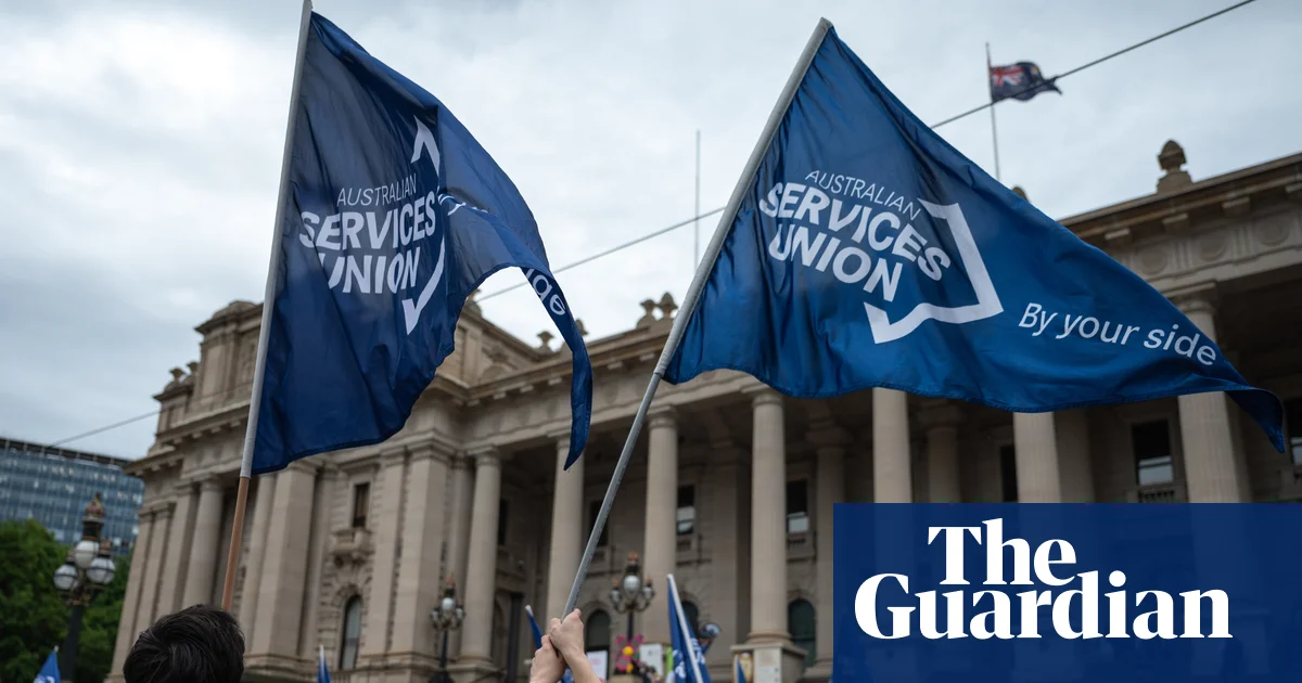 Two key unions turn on Labor a month out from Victorian election